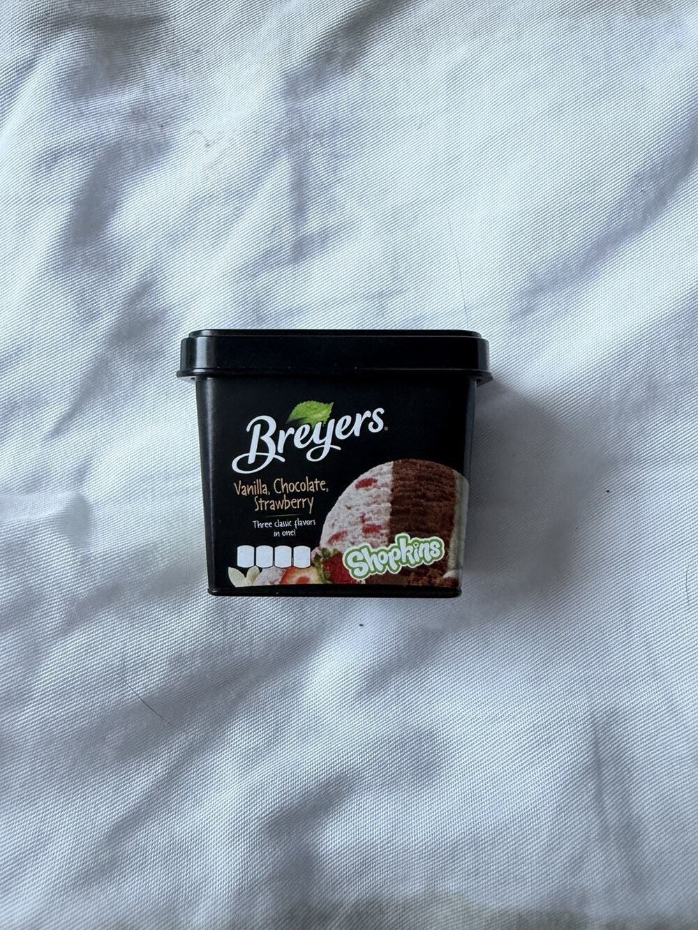 Zuru Mini Brands! Miniature Tiny Breyers Vanilla, Choco/Strawberry Ice Cream Tub